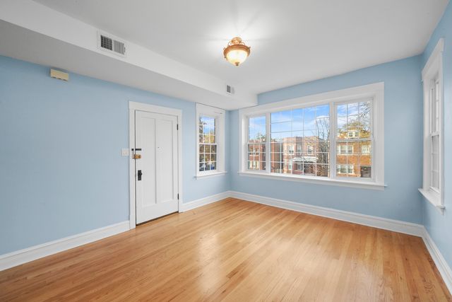 4239 W Melrose Street 2, Chicago, IL 60641