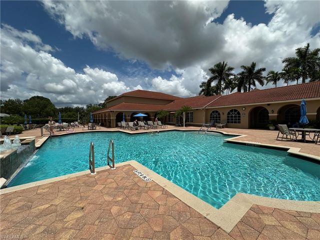 6820 Huntington Lakes CIR 201, Naples, FL 34119