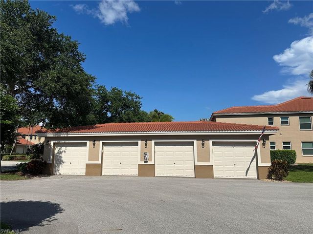 6820 Huntington Lakes CIR 201, Naples, FL 34119