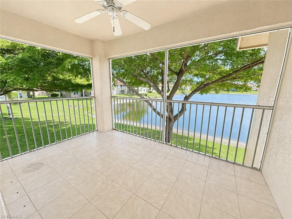 6820 Huntington Lakes CIR 201, Naples, FL 34119