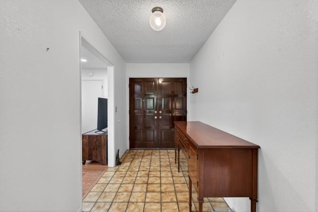 2341 Rudat Cir, Rancho Cordova, CA 95670