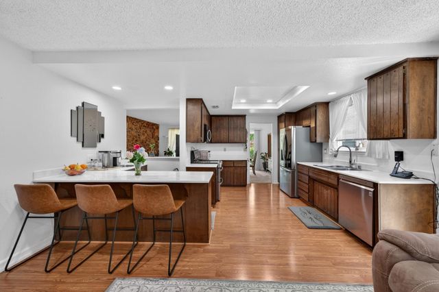 2341 Rudat Cir, Rancho Cordova, CA 95670