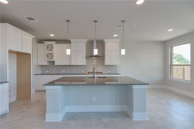 108 Potts ST, Georgetown, TX 78628