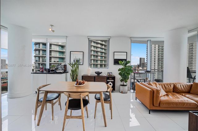 92 SW 3rd St 2710, Miami, FL 33130