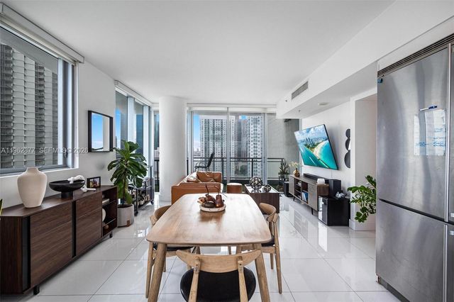 92 SW 3rd St 2710, Miami, FL 33130