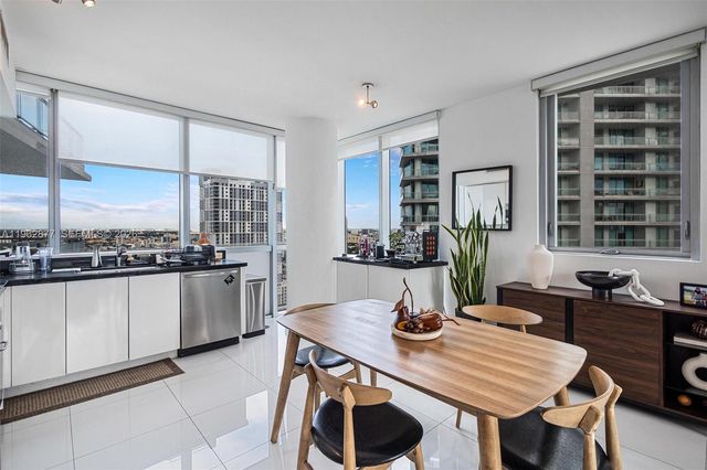 92 SW 3rd St 2710, Miami, FL 33130