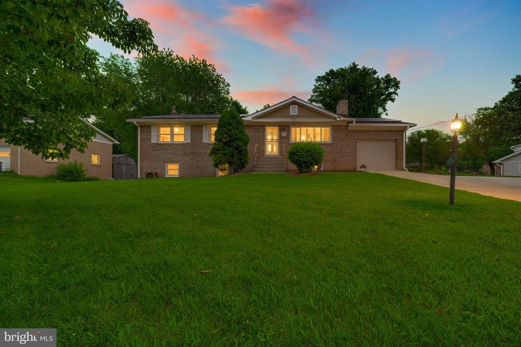 11729 REDWOOD DR E, Brandywine, MD 20613
