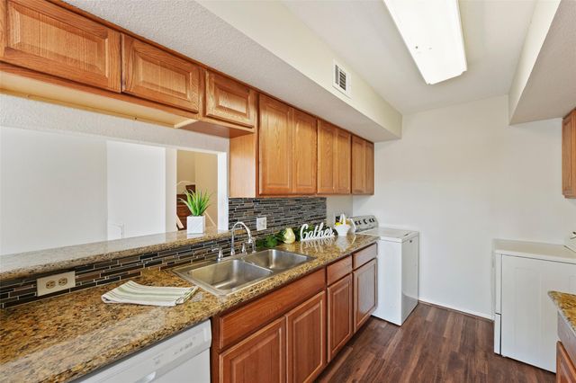 6633 W Airport Boulevard 1306, Houston, TX 77035