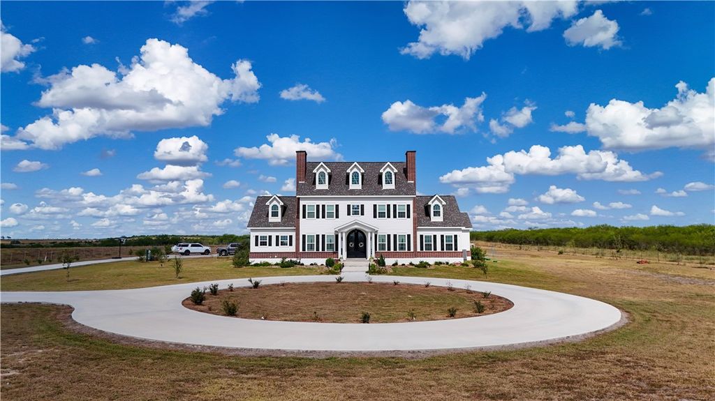 741 County Road 159, Kenedy, TX 78119