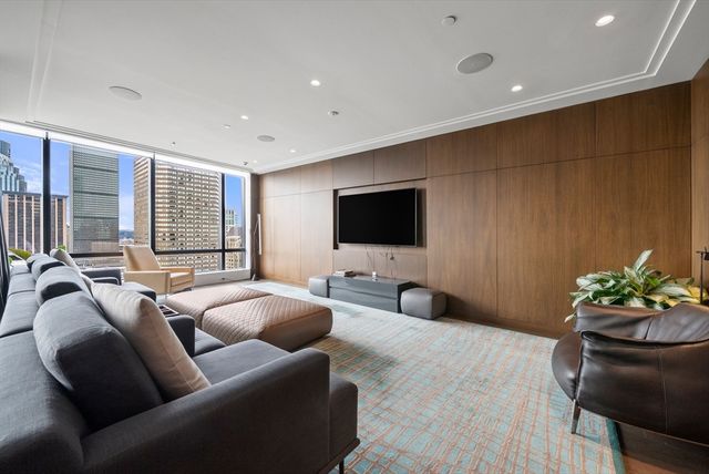 430 Stuart St 1518, Boston, MA 02116