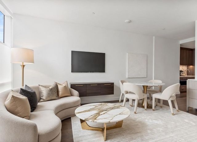 430 Stuart St 1518, Boston, MA 02116