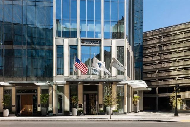 430 Stuart St 1518, Boston, MA 02116