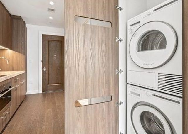 430 Stuart St 1518, Boston, MA 02116