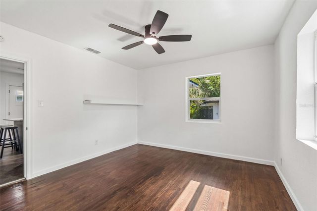 3737 BURLINGTON AVENUE N, St Petersburg, FL 33713