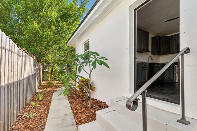 3737 BURLINGTON AVENUE N, St Petersburg, FL 33713
