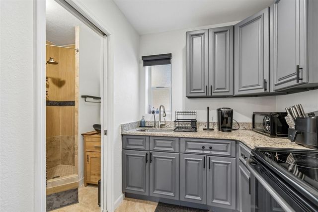 3737 BURLINGTON AVENUE N, St Petersburg, FL 33713