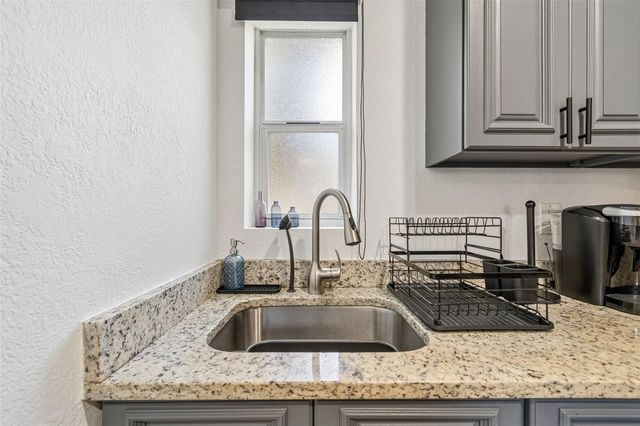 3737 BURLINGTON AVENUE N, St Petersburg, FL 33713