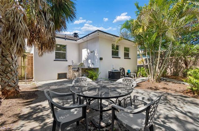3737 BURLINGTON AVENUE N, St Petersburg, FL 33713