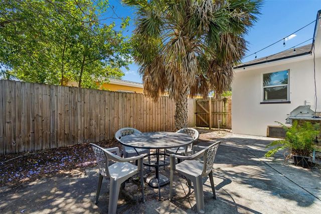 3737 BURLINGTON AVENUE N, St Petersburg, FL 33713