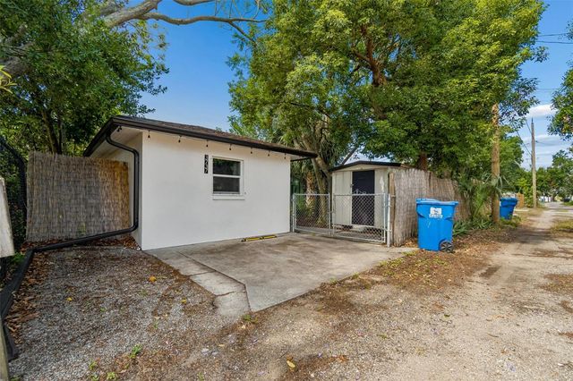3737 BURLINGTON AVENUE N, St Petersburg, FL 33713