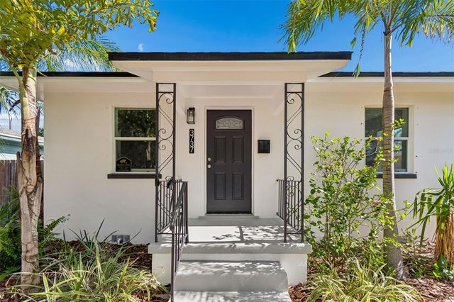 3737 BURLINGTON AVENUE N, St Petersburg, FL 33713