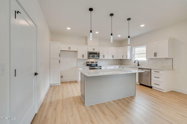 474 Middays Rest, Jonesborough, TN 37659