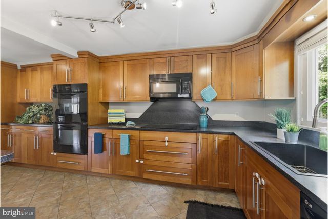 1304 WOODBRIDGE RD, Catonsville, MD 21228