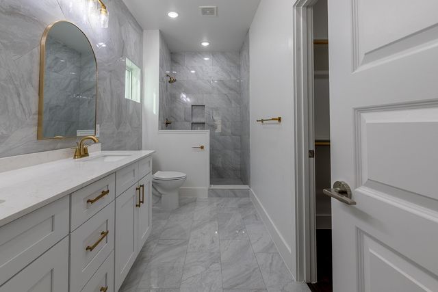 2809 Gooch Street, Dallas, TX 75241