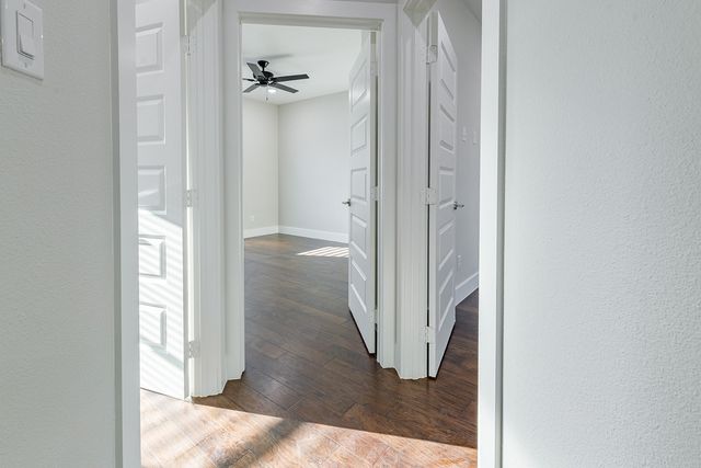 2809 Gooch Street, Dallas, TX 75241