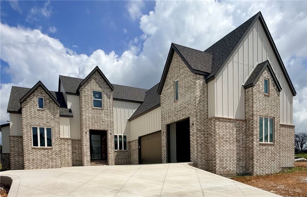 3808 SW Rhythm Avenue, Bentonville, AR 72713