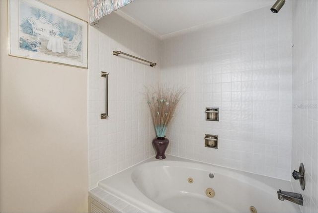 5611 GULF OF MEXICO DRIVE 3, Longboat Key, FL 34228