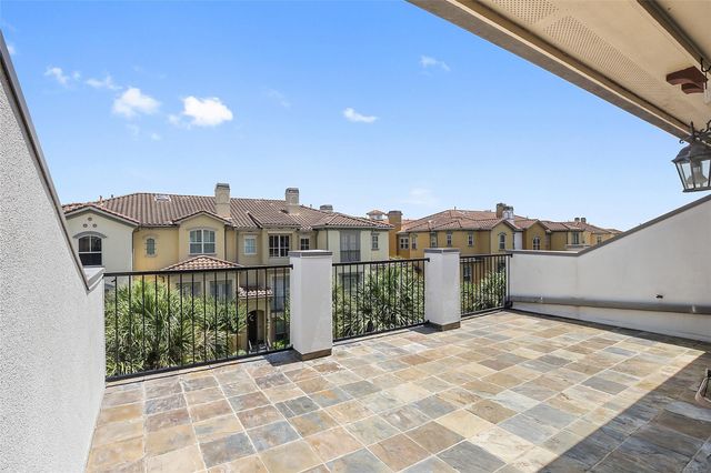 24 Tassia Lane, Houston, TX 77058