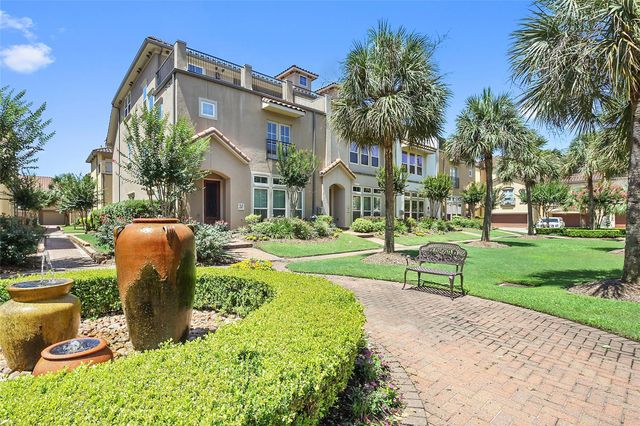 24 Tassia Lane, Houston, TX 77058