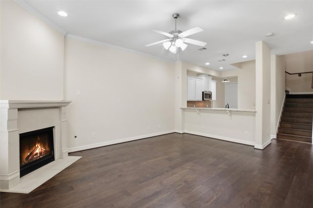 24 Tassia Lane, Houston, TX 77058
