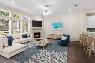 24 Tassia Lane, Houston, TX 77058