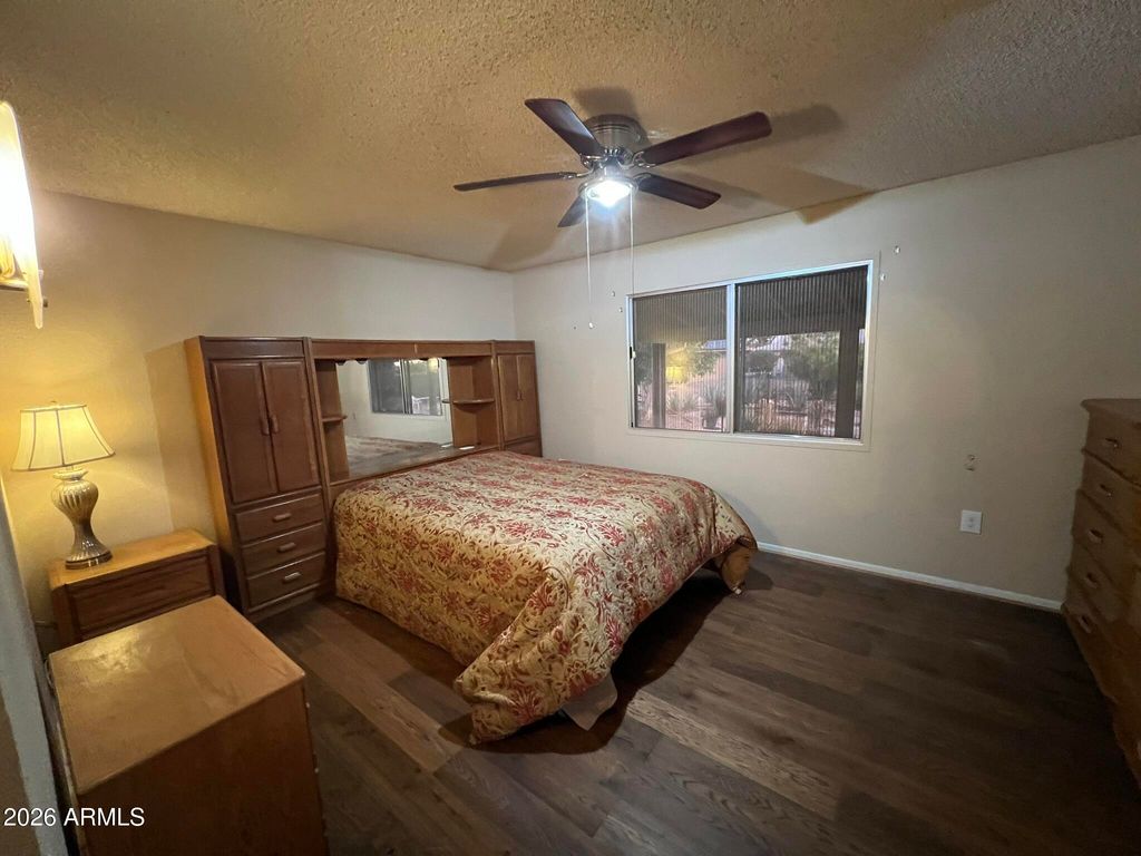 Image 23 of property listing at 9711 W HAWTHORN Court, Sun City, AZ 85351