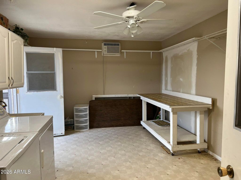 Image 29 of property listing at 9711 W HAWTHORN Court, Sun City, AZ 85351