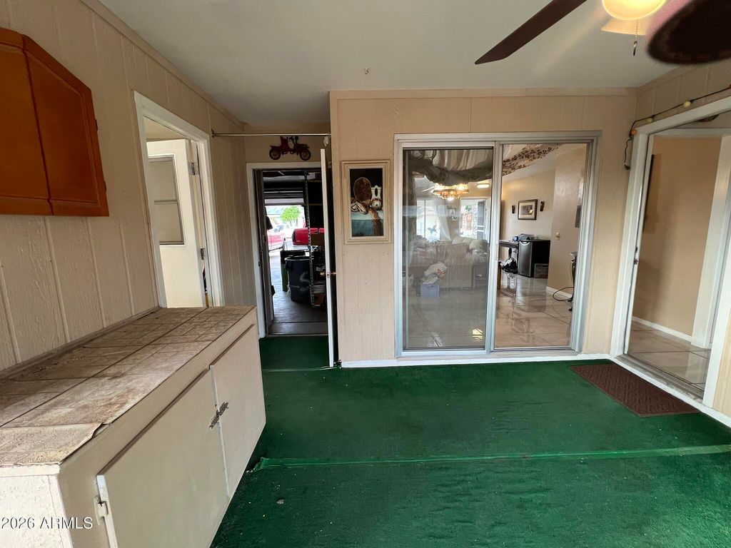 Image 32 of property listing at 9711 W HAWTHORN Court, Sun City, AZ 85351