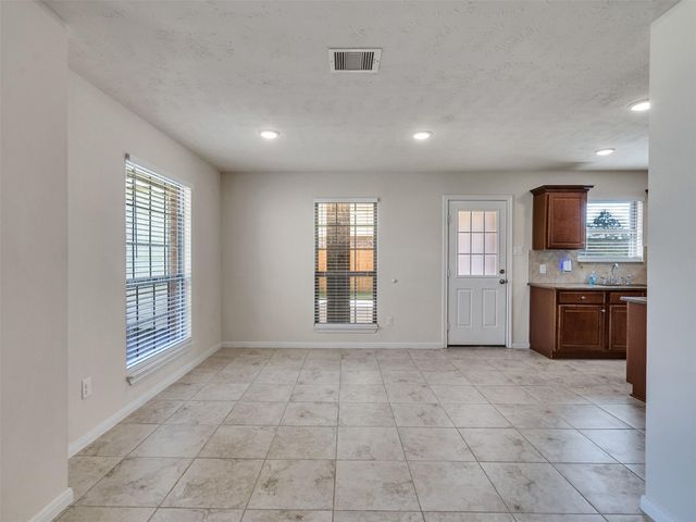 6807 Davy Crockett Drive, Manvel, TX 77578