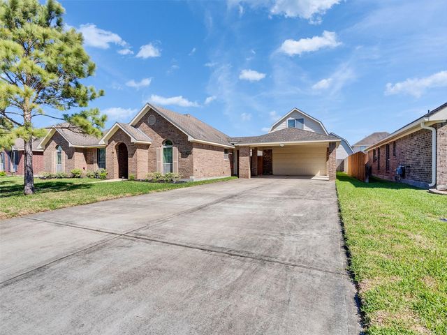 6807 Davy Crockett Drive, Manvel, TX 77578