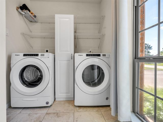 6807 Davy Crockett Drive, Manvel, TX 77578