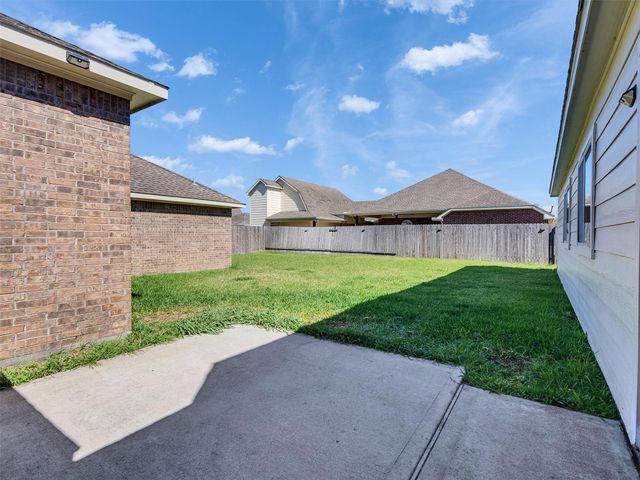 6807 Davy Crockett Drive, Manvel, TX 77578