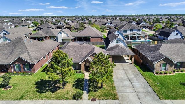 6807 Davy Crockett Drive, Manvel, TX 77578