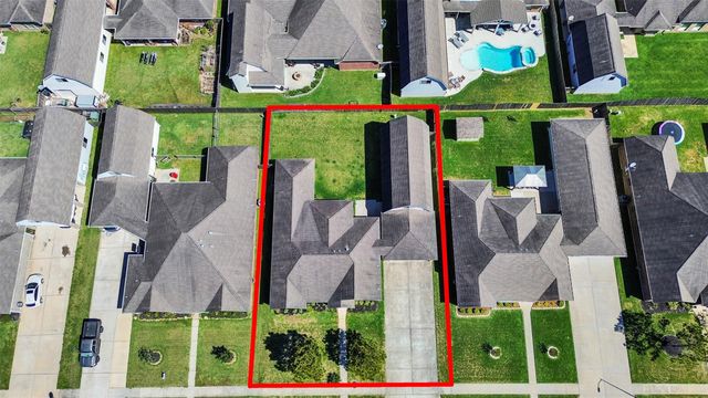 6807 Davy Crockett Drive, Manvel, TX 77578