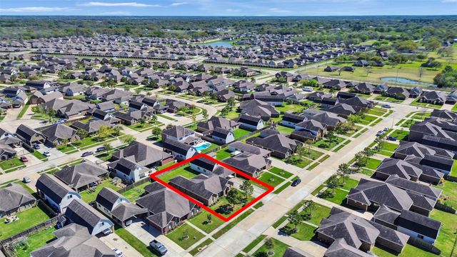 6807 Davy Crockett Drive, Manvel, TX 77578