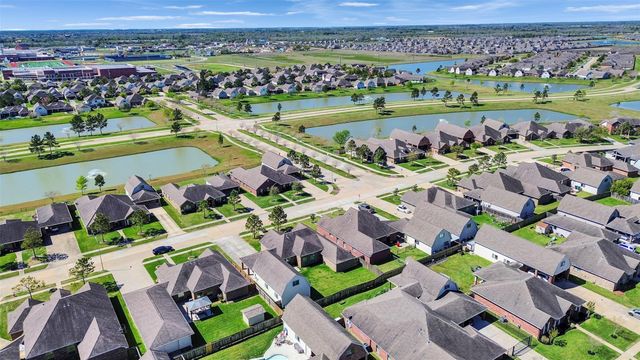 6807 Davy Crockett Drive, Manvel, TX 77578