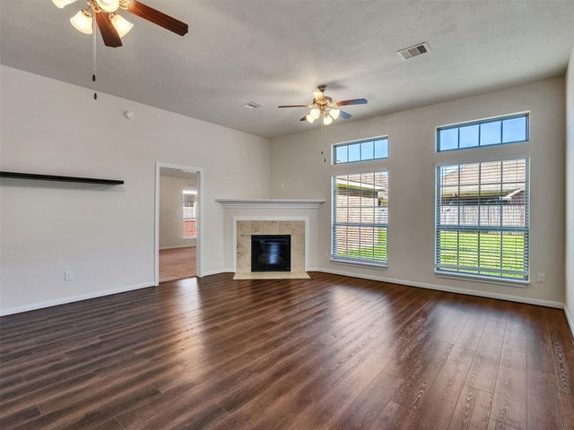 6807 Davy Crockett Drive, Manvel, TX 77578