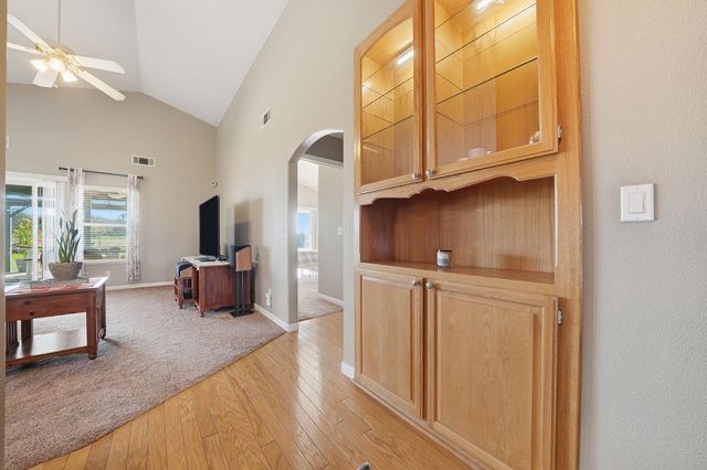 17 Sara-Lex Ct, Valley Springs, CA 95252