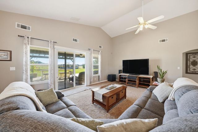 17 Sara-Lex Ct, Valley Springs, CA 95252