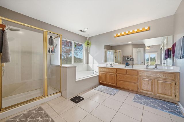 17 Sara-Lex Ct, Valley Springs, CA 95252